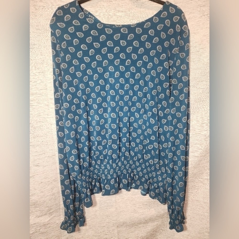 Michael Kors Blouse Tie in back Long Sleeves XL Blue Pattern soft